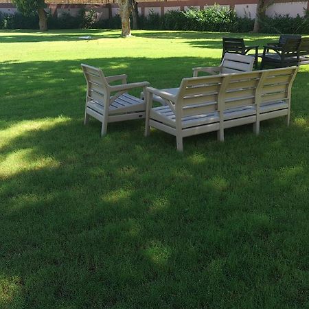 The Festival Fully Furnished Apartments Момбаса Екстер'єр фото