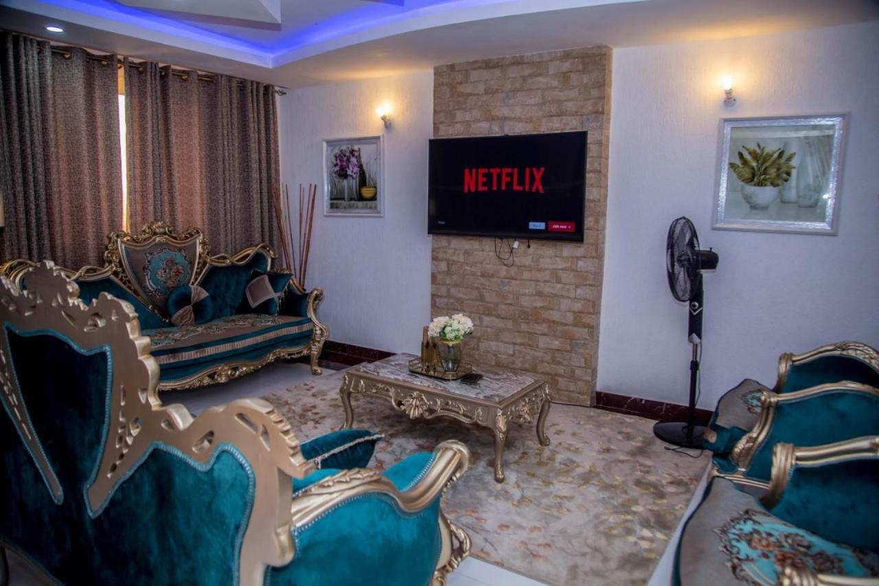 The Festival Fully Furnished Apartments Момбаса Екстер'єр фото