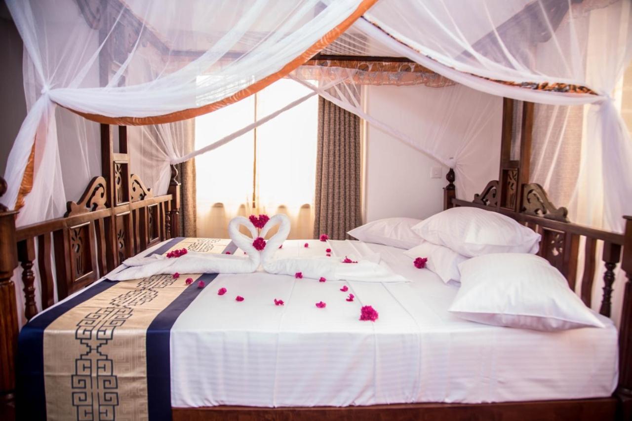 The Festival Fully Furnished Apartments Момбаса Екстер'єр фото