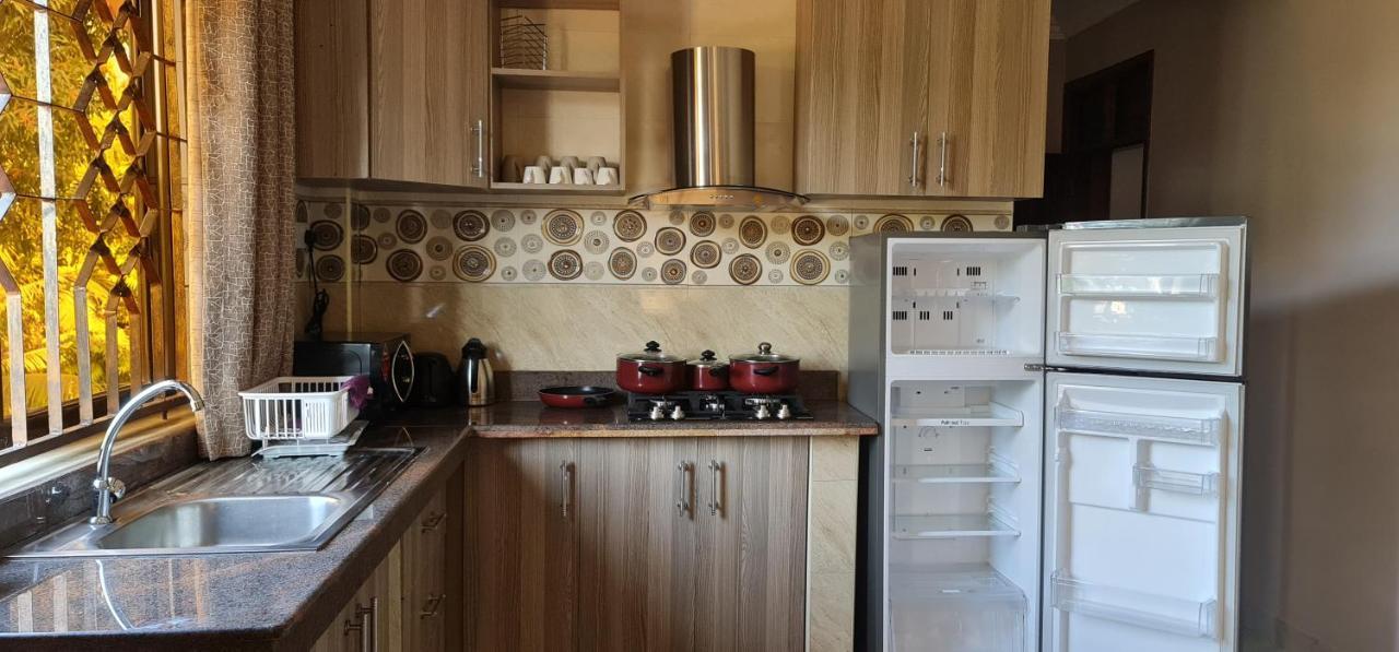 The Festival Fully Furnished Apartments Момбаса Екстер'єр фото