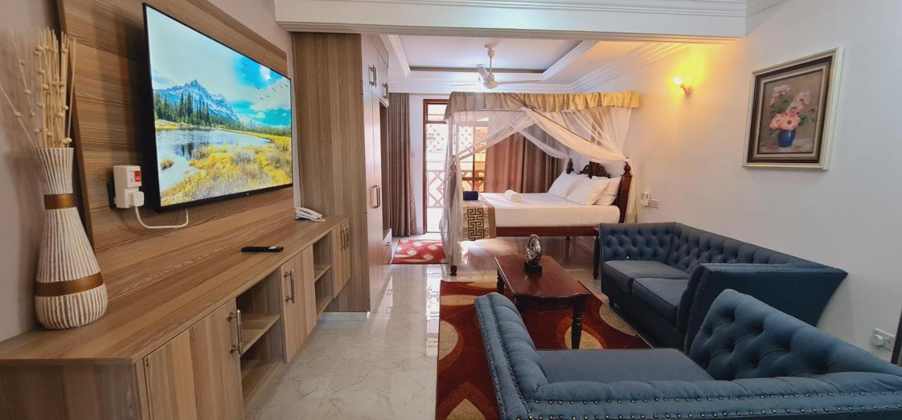 The Festival Fully Furnished Apartments Момбаса Екстер'єр фото