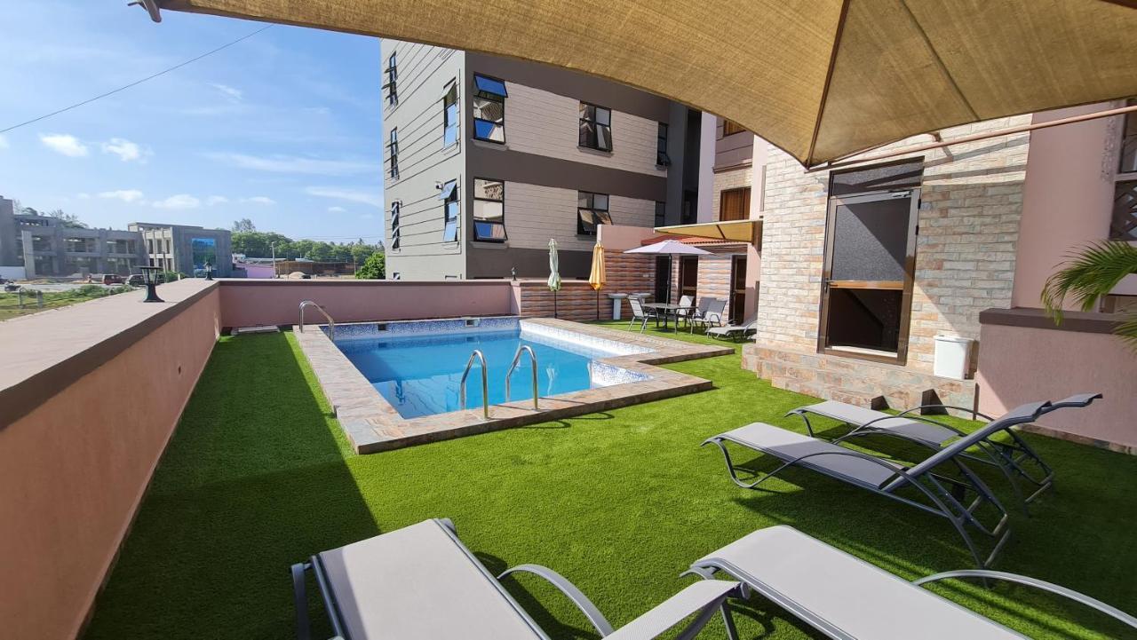 The Festival Fully Furnished Apartments Момбаса Екстер'єр фото