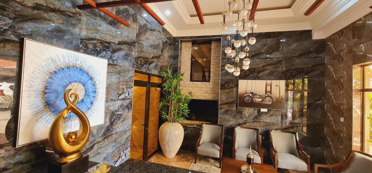 The Festival Fully Furnished Apartments Момбаса Екстер'єр фото