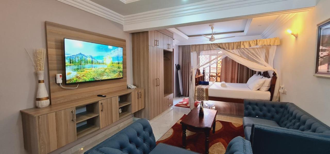 The Festival Fully Furnished Apartments Момбаса Екстер'єр фото