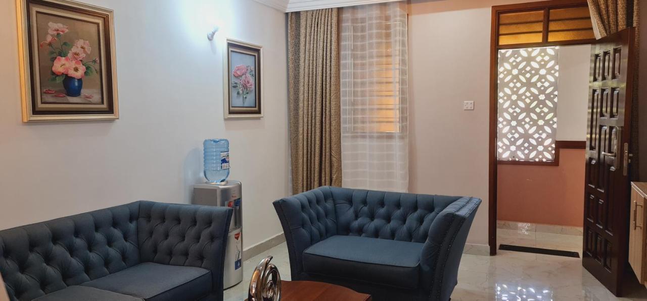 The Festival Fully Furnished Apartments Момбаса Екстер'єр фото