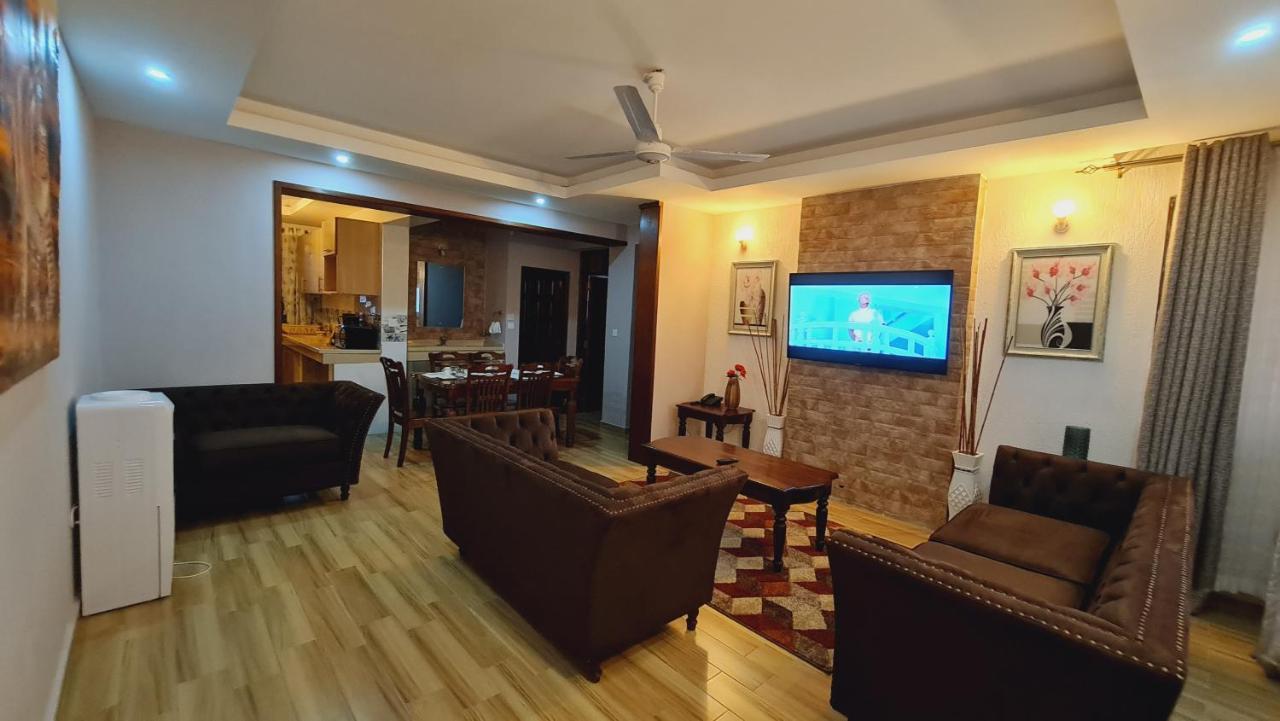 The Festival Fully Furnished Apartments Момбаса Екстер'єр фото